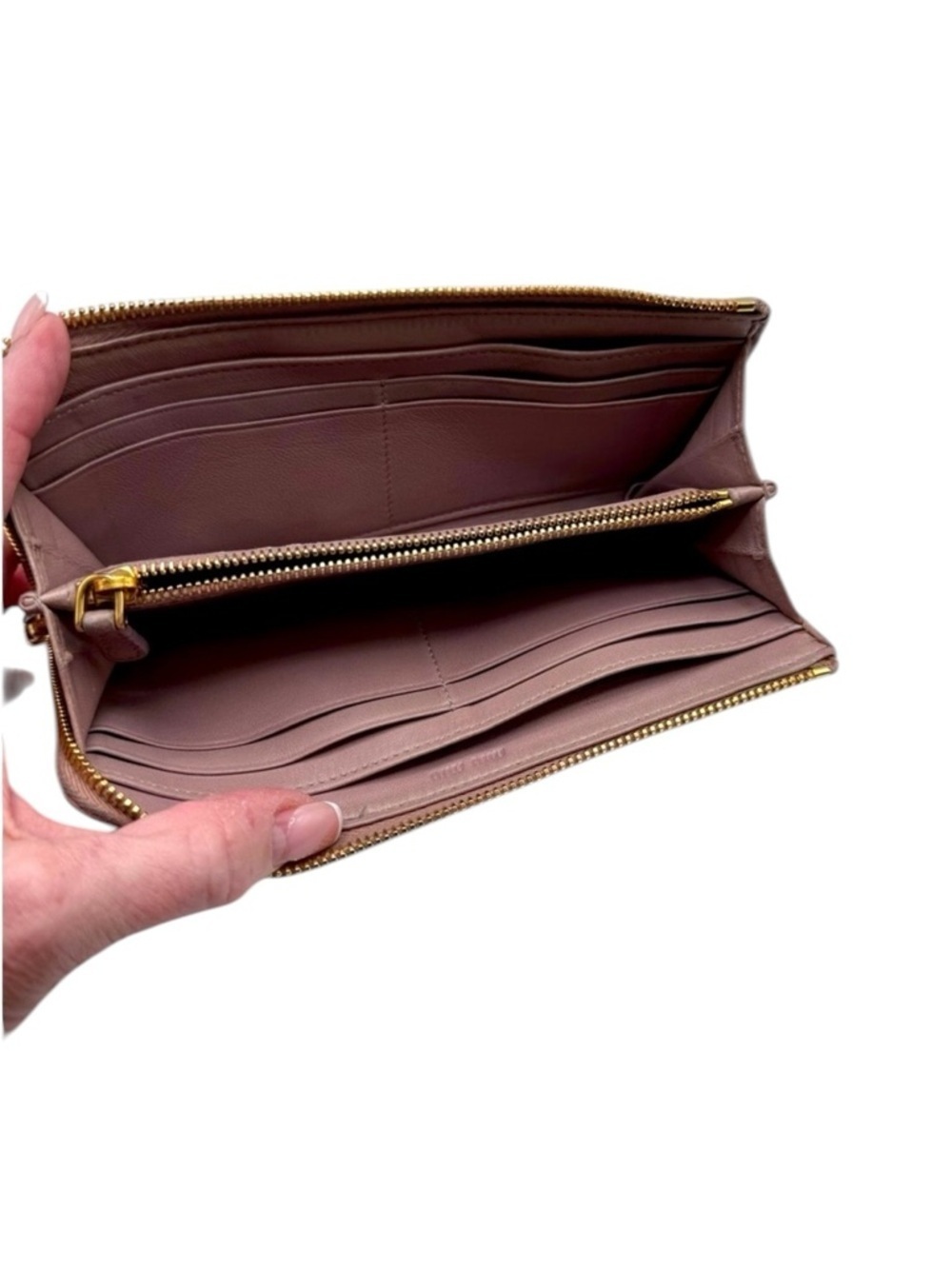 Miu Miu Pink Leather Women's Long Wallet And Box - Picture 3 of 6